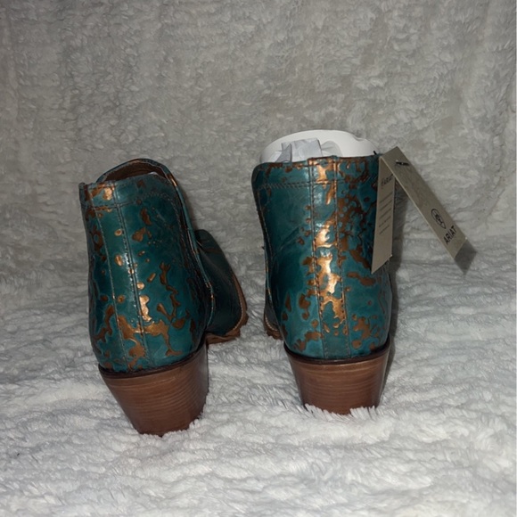 Ariat Ankle Boots - Picture 5 of 5